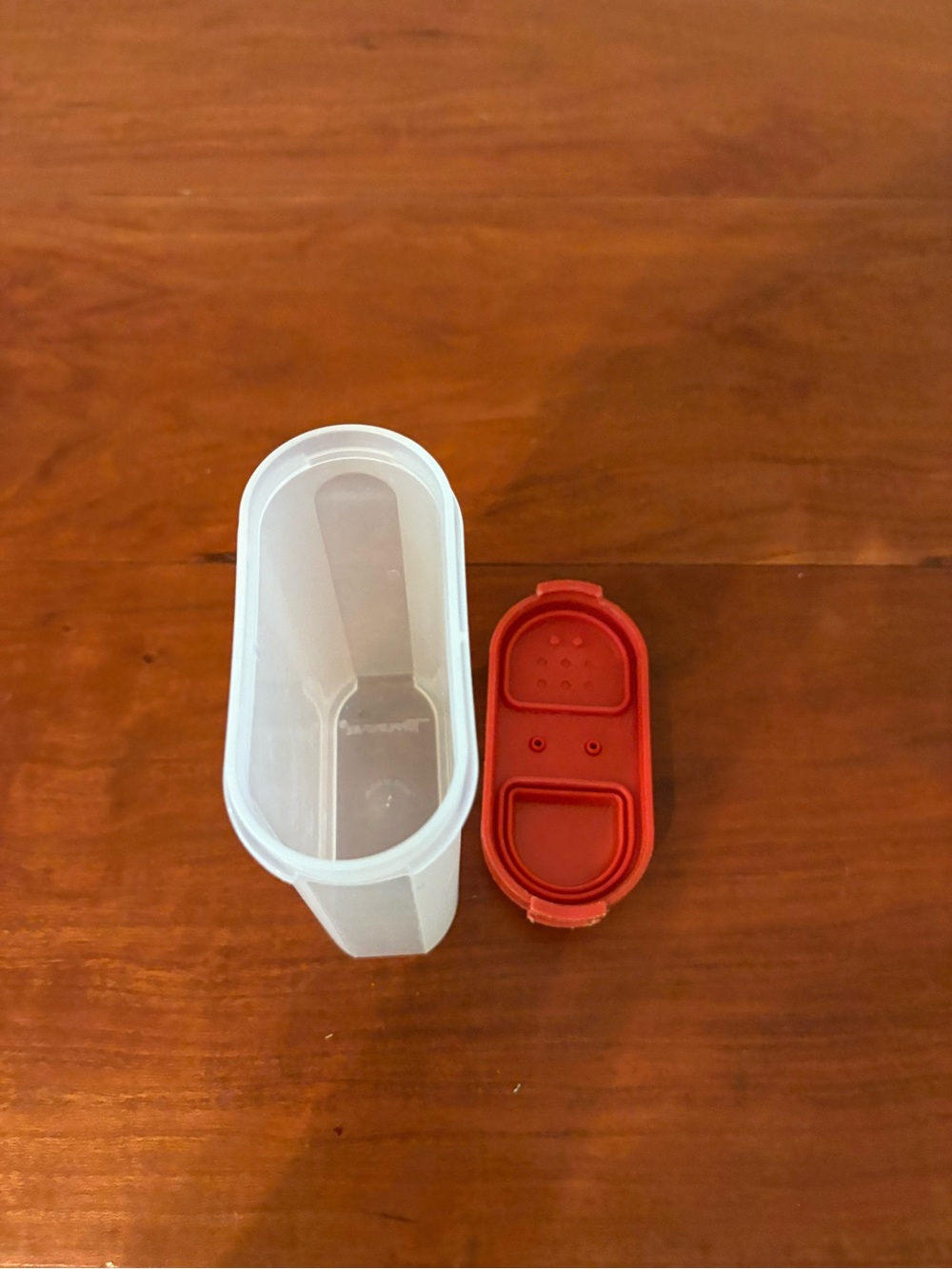 Tupperware Vintage Spice Shaker Dispenser Red Lid Kitchen Storage Container - Picture 4 of 10